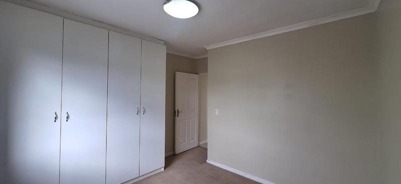 2 Bedroom Property for Sale in Whispering Pines Western Cape